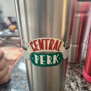 20 oz FRIENDS central perk tervis